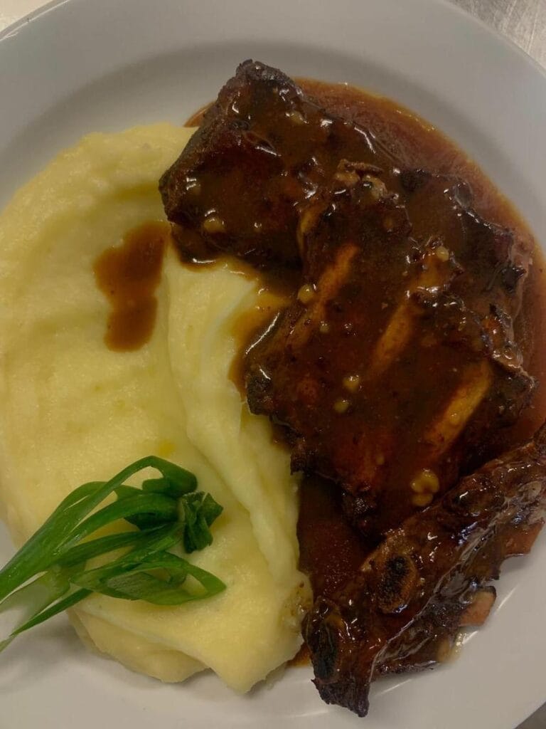 žebra v Krušovické restaurace